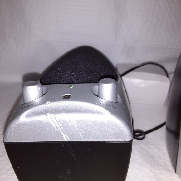 Basic Computer Speakers - Multi-Media Speakers - 3.5mm corded - Picture 3 of 3